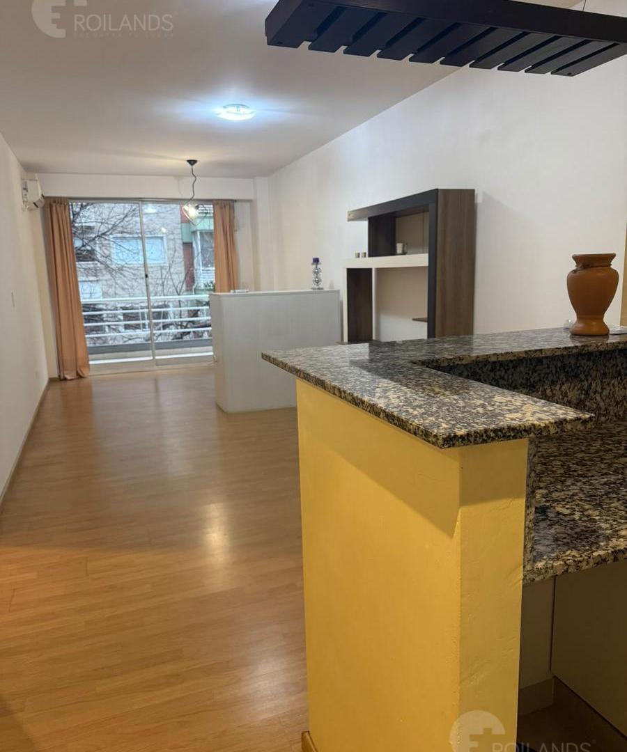 Foto de Alquiler Mono divisible super luminoso con balcón, imagen 1
