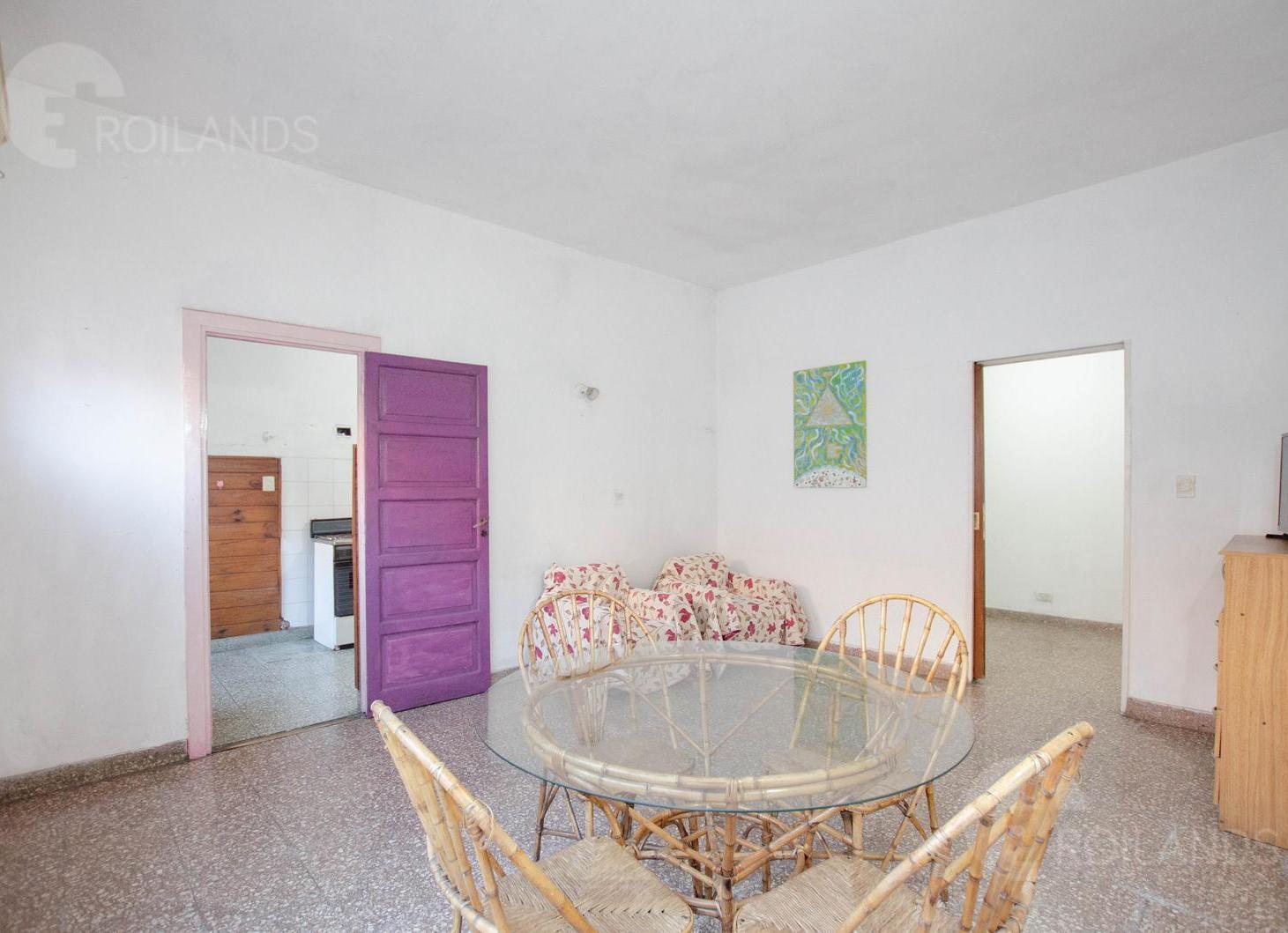Foto de En venta casa PH 3 ambientes con entrada independiente, cochera, patio, imagen 2