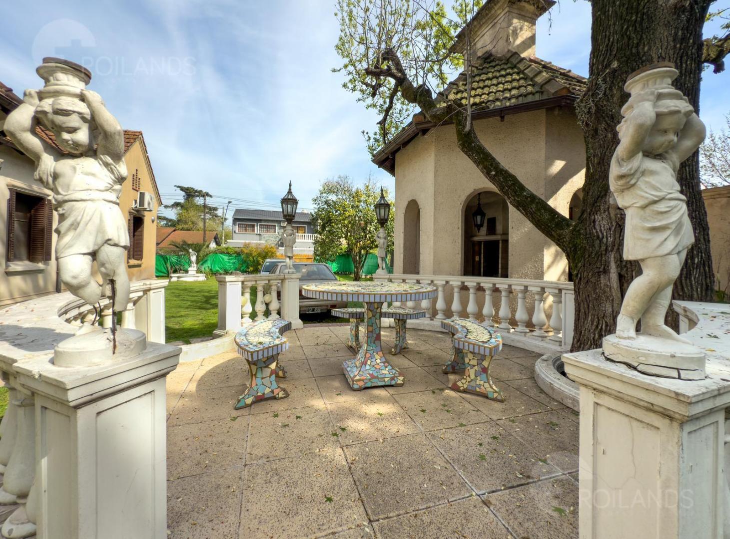 Foto de En Venta Casa de Estilo Ingles,sobre 1300 M2 , casa 200M2 Hurlingham, imagen 3