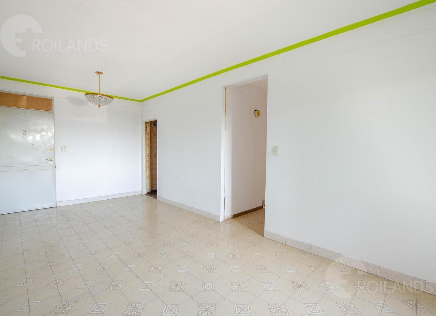 Foto de VENTA DEPARTAMENTO 4 AMBIENTES EN FLORES, imagen 1