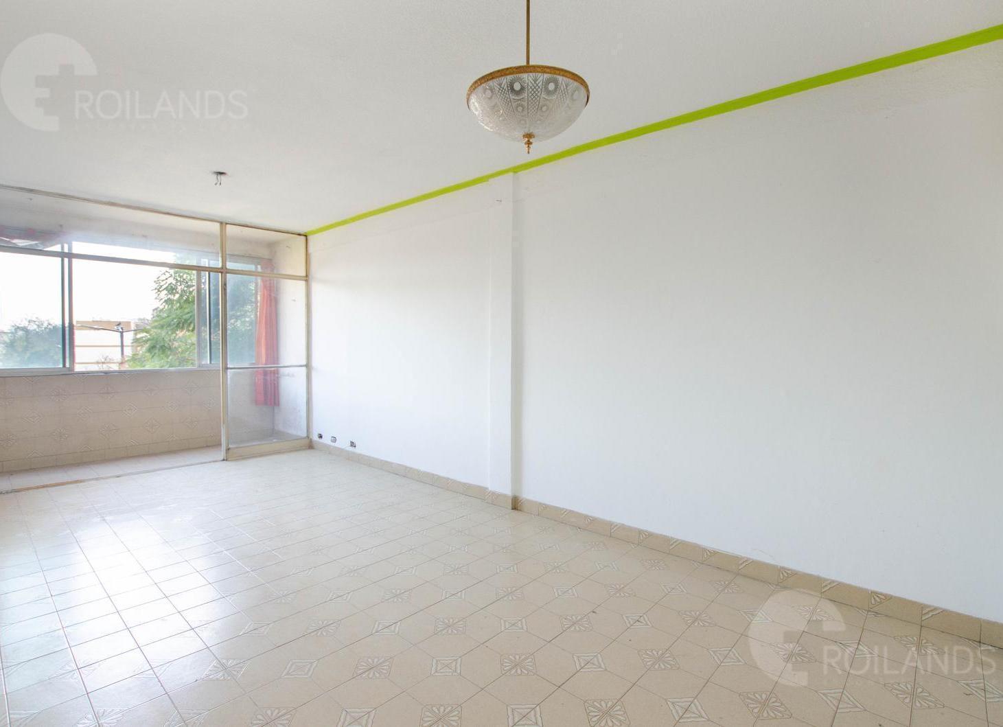 Foto de VENTA DEPARTAMENTO 4 AMBIENTES EN FLORES, imagen 5