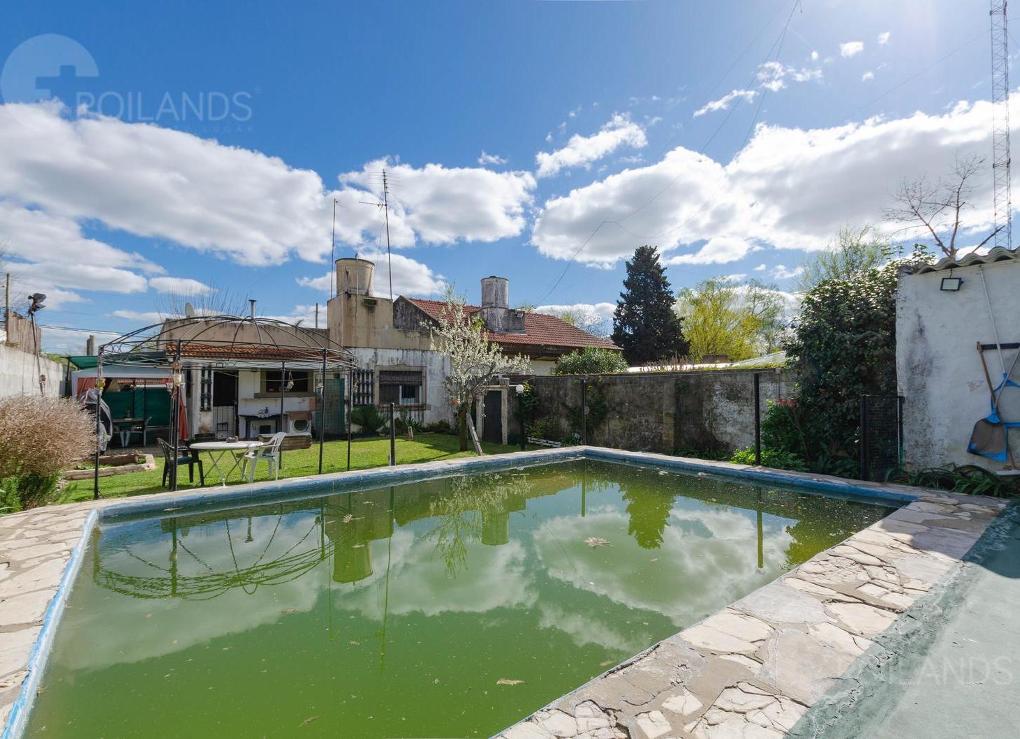 Foto de Venta Casa 3 ambientes con Jardin Pileta y Cochera, imagen 3