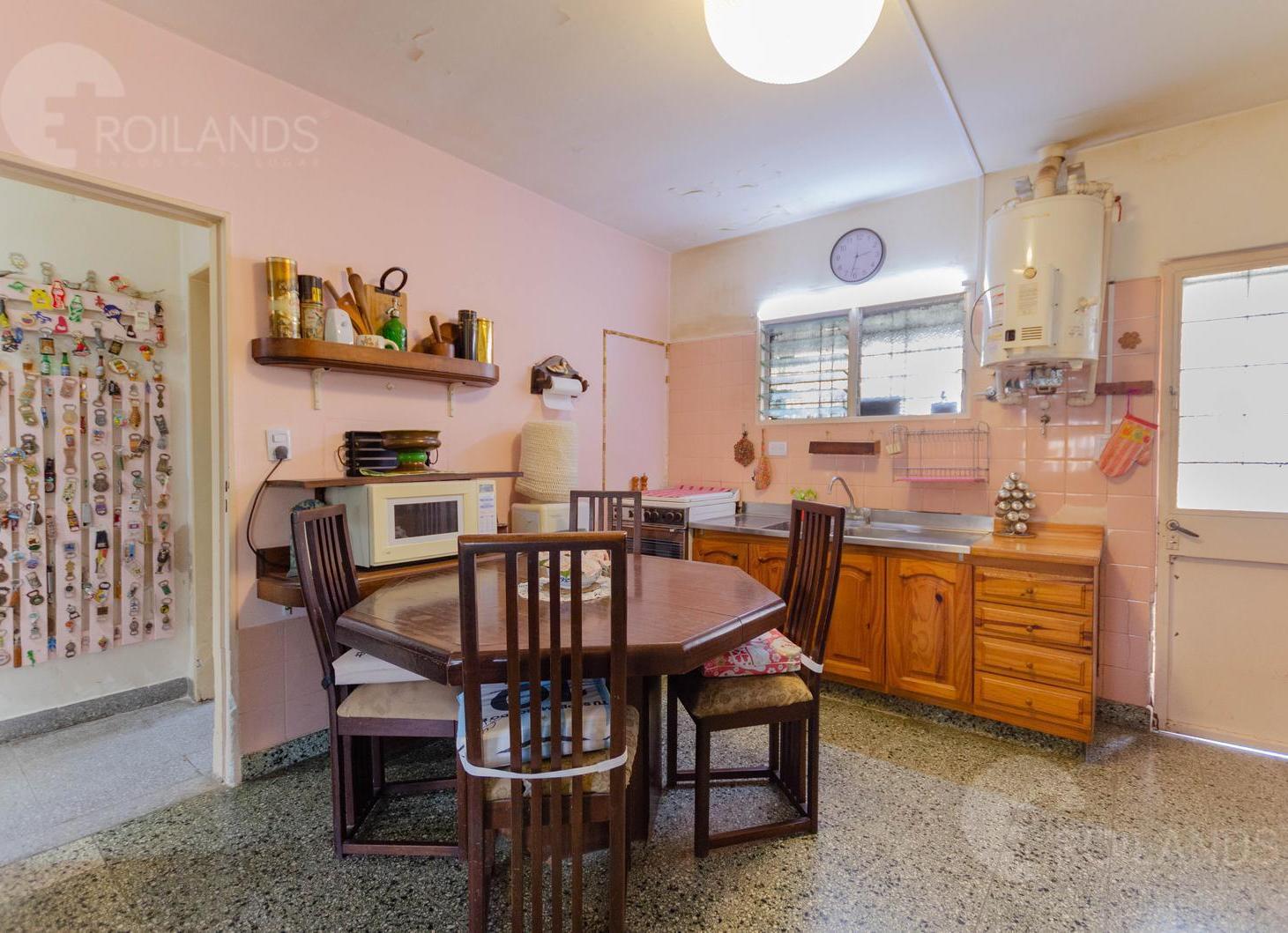 Foto de Venta Casa 3 ambientes con Jardin Pileta y Cochera, imagen 5