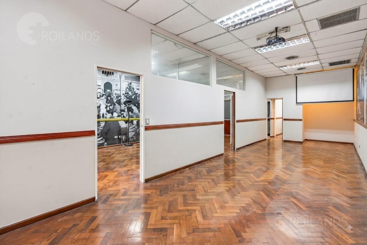 Foto de VENTA OFICINA MICROCENTRO UBICACIÓN ESTRATÉGICA Y CONECTIVIDAD, imagen 3