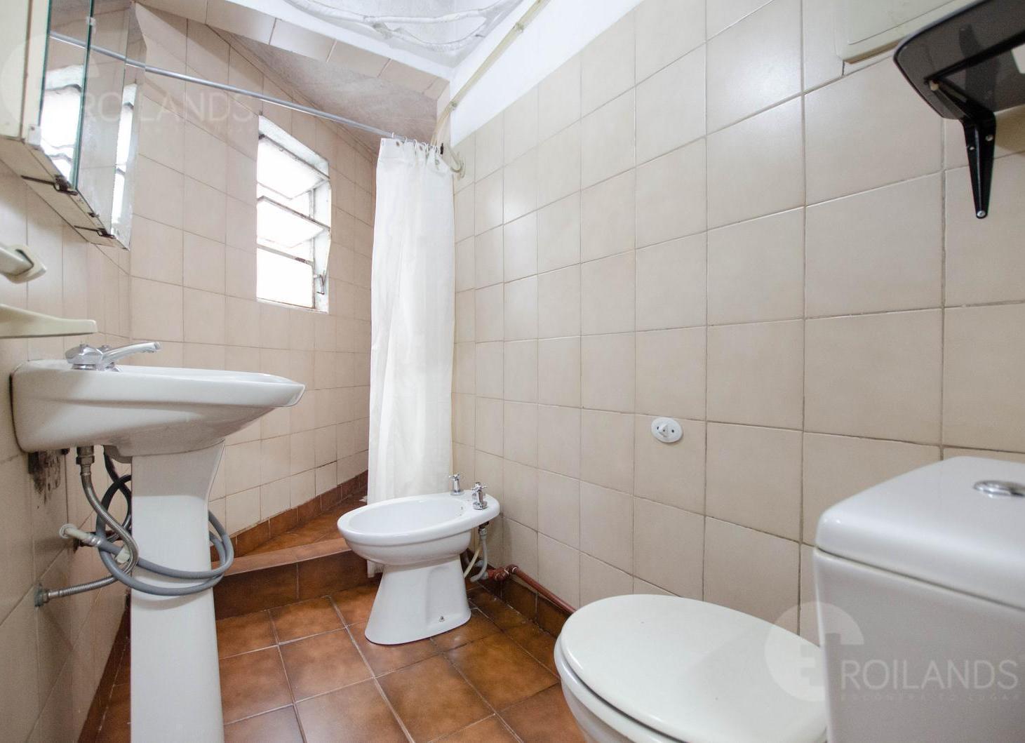 Foto de PH en Venta - 3 ambientes con dependencia - Caseros, imagen 2