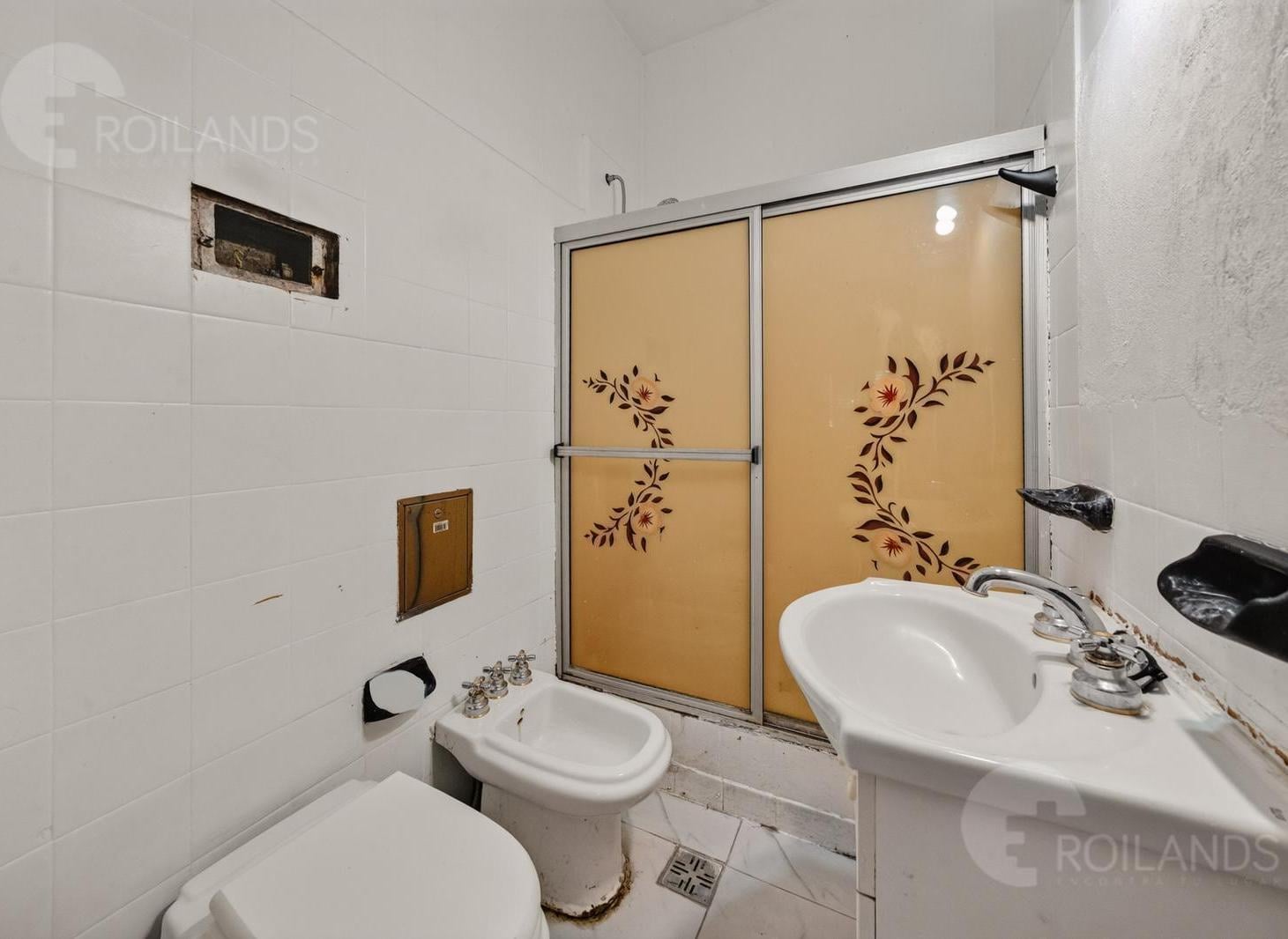 Foto de OPORTUNIDAD VENTA CASA EN ESQUINA 7 AMBIENTES USO COMERCIAL O VIVIENDA, imagen 3