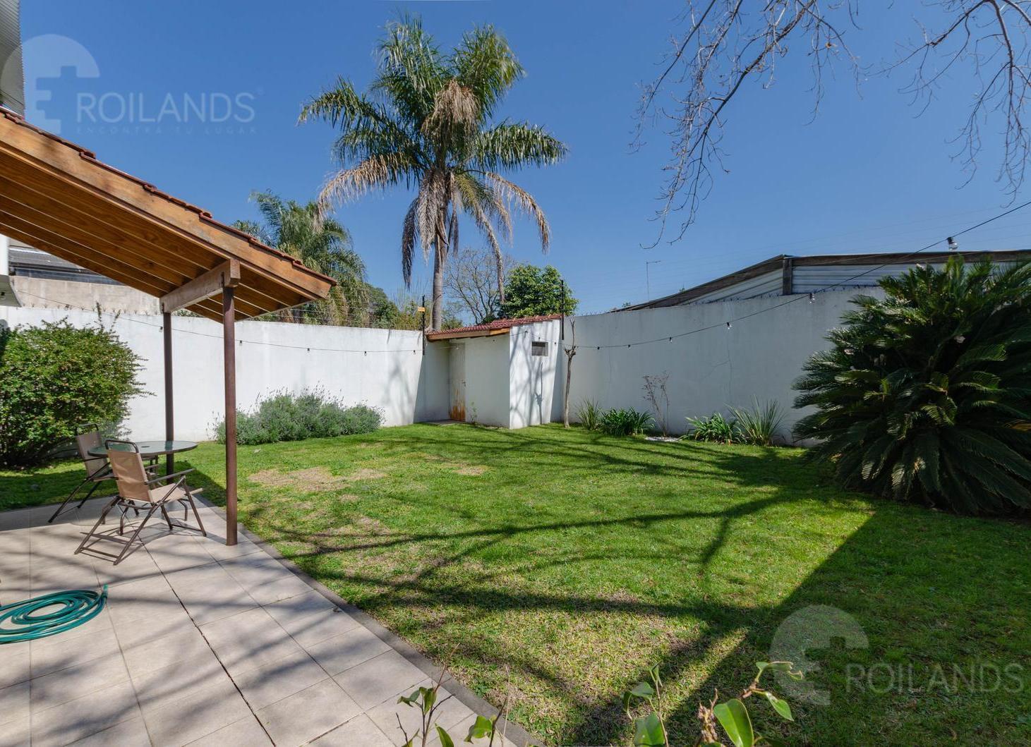 Foto de VENTA CASA 4 AMBIENTES CON JARDIN PARRILLA COCHERA TERRAZA CASTELAR SUR, imagen 1