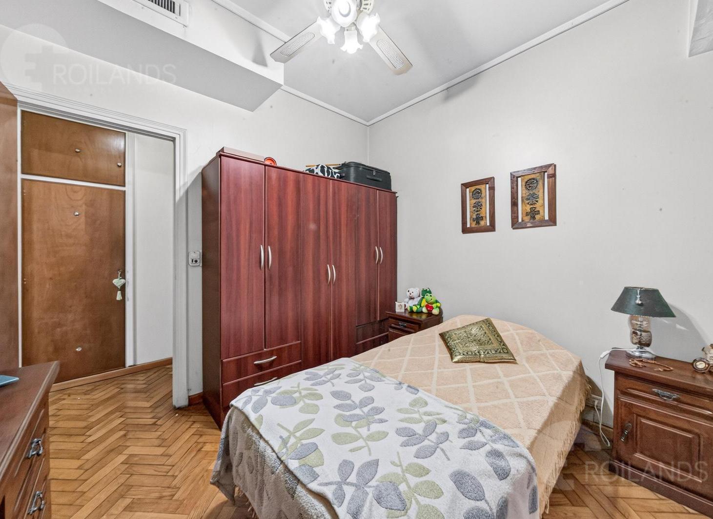 Foto de Venta Departamento 2 Ambientes en Zona Parque Rivadavia, imagen 3