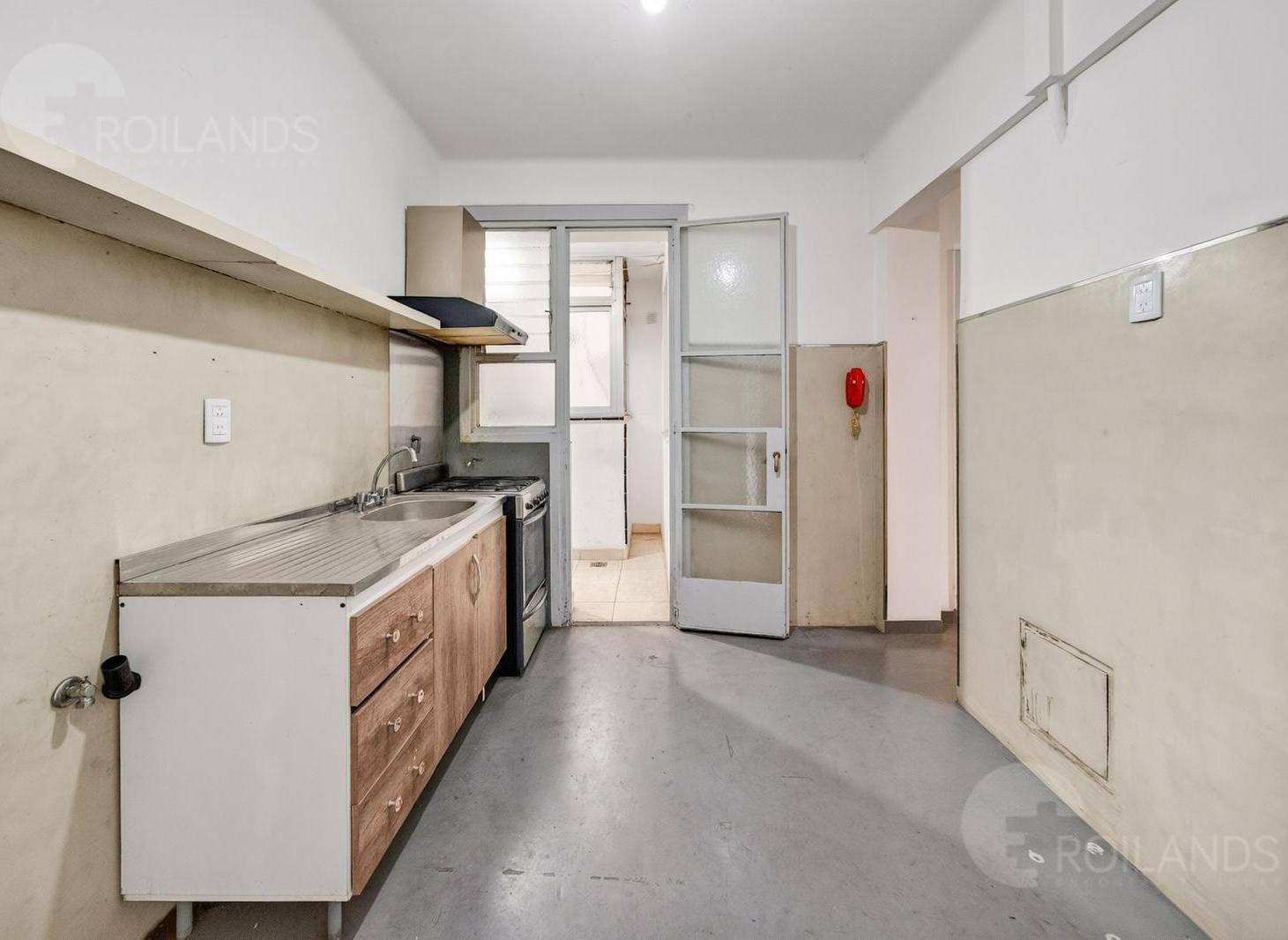 Foto de VENTA departamento 4 ambientes, dependencia y lavadero Almagro, imagen 4