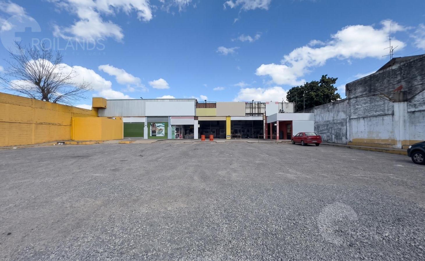 Foto de 1.750 M² DE TERRENO | INFRAESTRUCTURA OPERATIVA | 20 LOCALES | 8, imagen 2