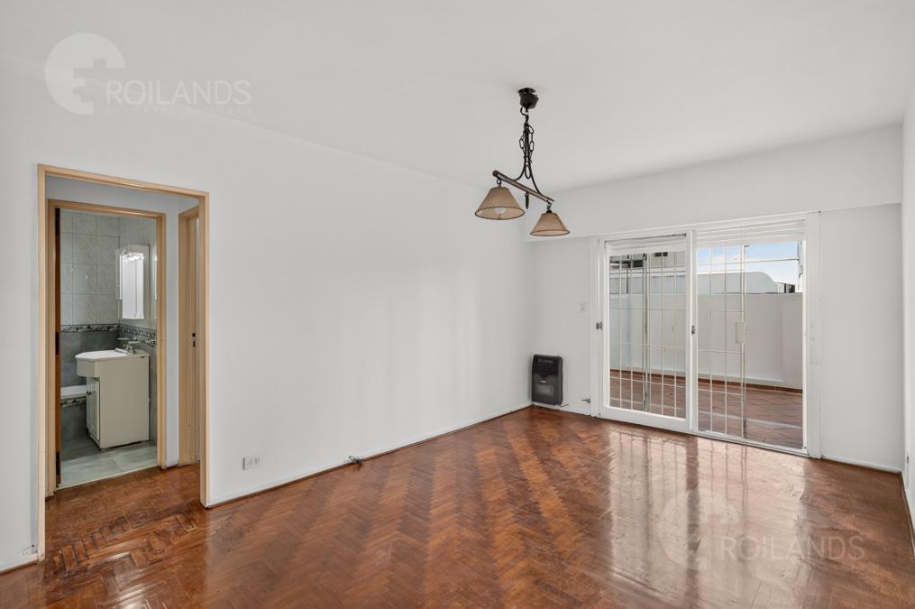 Foto de Departamento 2 ambientes con patio muy luminioso Belgrano Caba, imagen 1