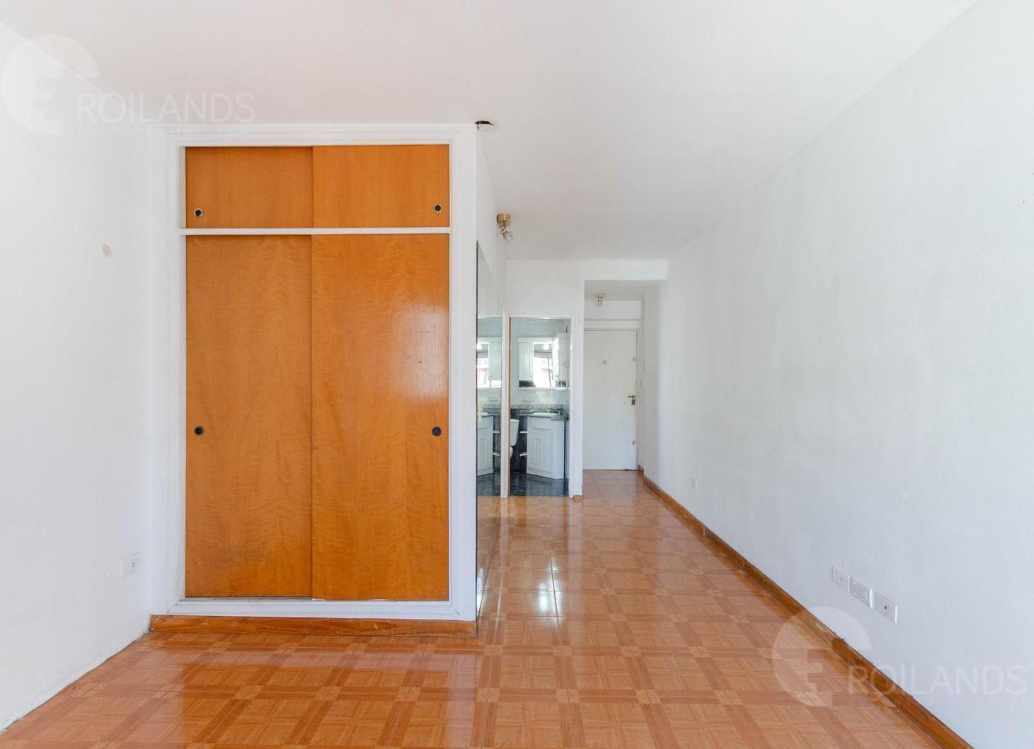 Foto de Venta monoambiente en barrio norte// retiro, piso alto, apto profesional, imagen 1