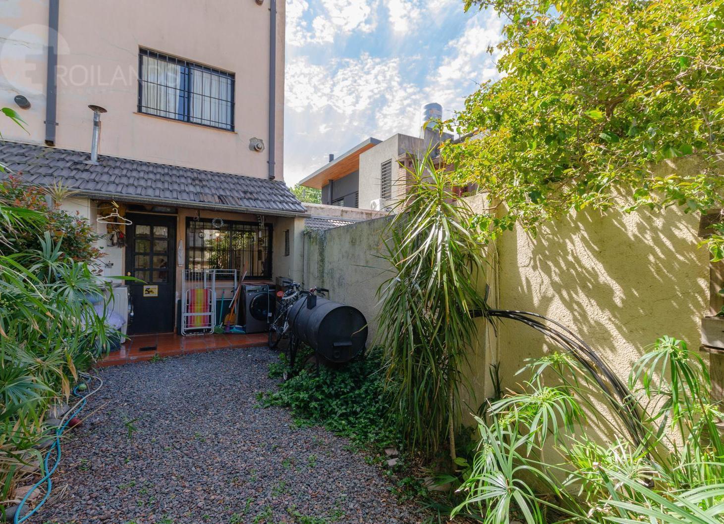 Foto de Venta /Hermosa Casa tipo triplex , 5 amb .con Patio y Cochera en Olivos, imagen 1