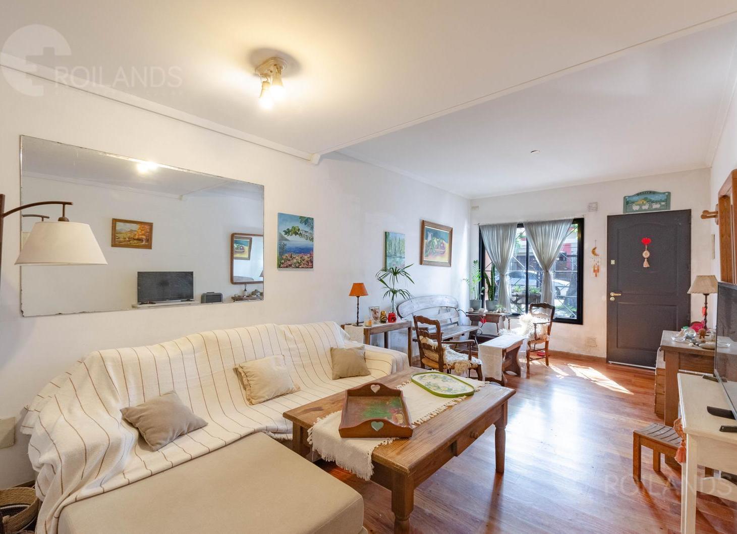 Foto de Venta /Hermosa Casa tipo triplex , 5 amb .con Patio y Cochera en Olivos, imagen 5