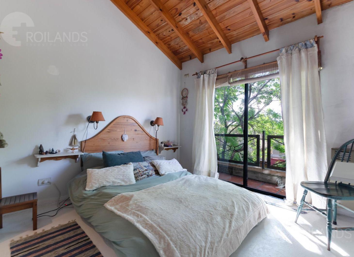 Foto de Venta /Hermosa Casa tipo triplex , 5 amb .con Patio y Cochera en Olivos, imagen 4