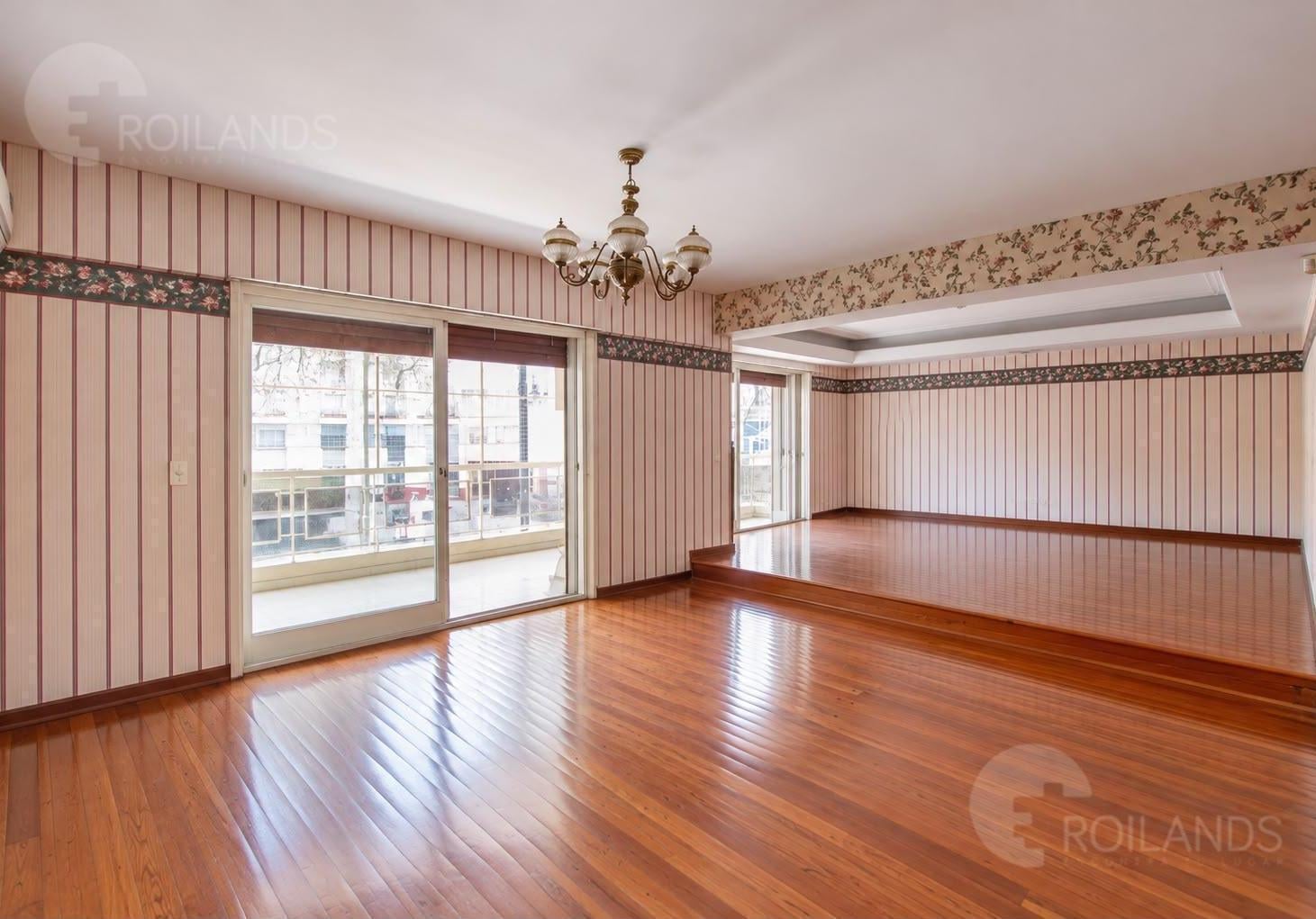 Foto de VENTA DEPARTAMENTO 4 AMBIENTES CON COCHERA EN CABALLITO - Apto Crédito, imagen 1