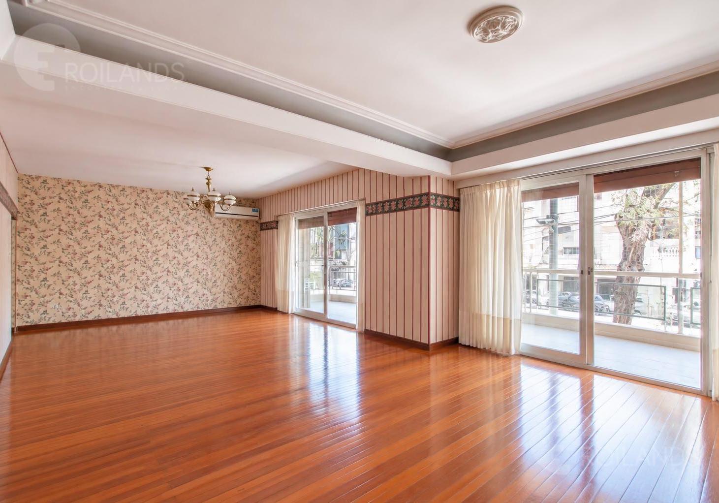Foto de VENTA DEPARTAMENTO 4 AMBIENTES CON COCHERA EN CABALLITO - Apto Crédito, imagen 3