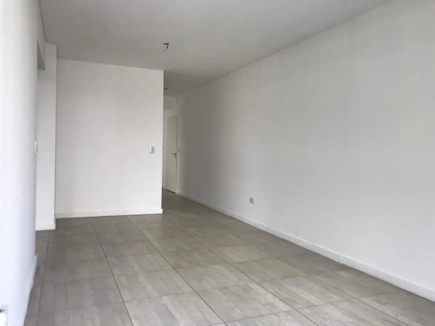 3 AMBIENTES, CON PATIO Y COCHERA FIJA 3