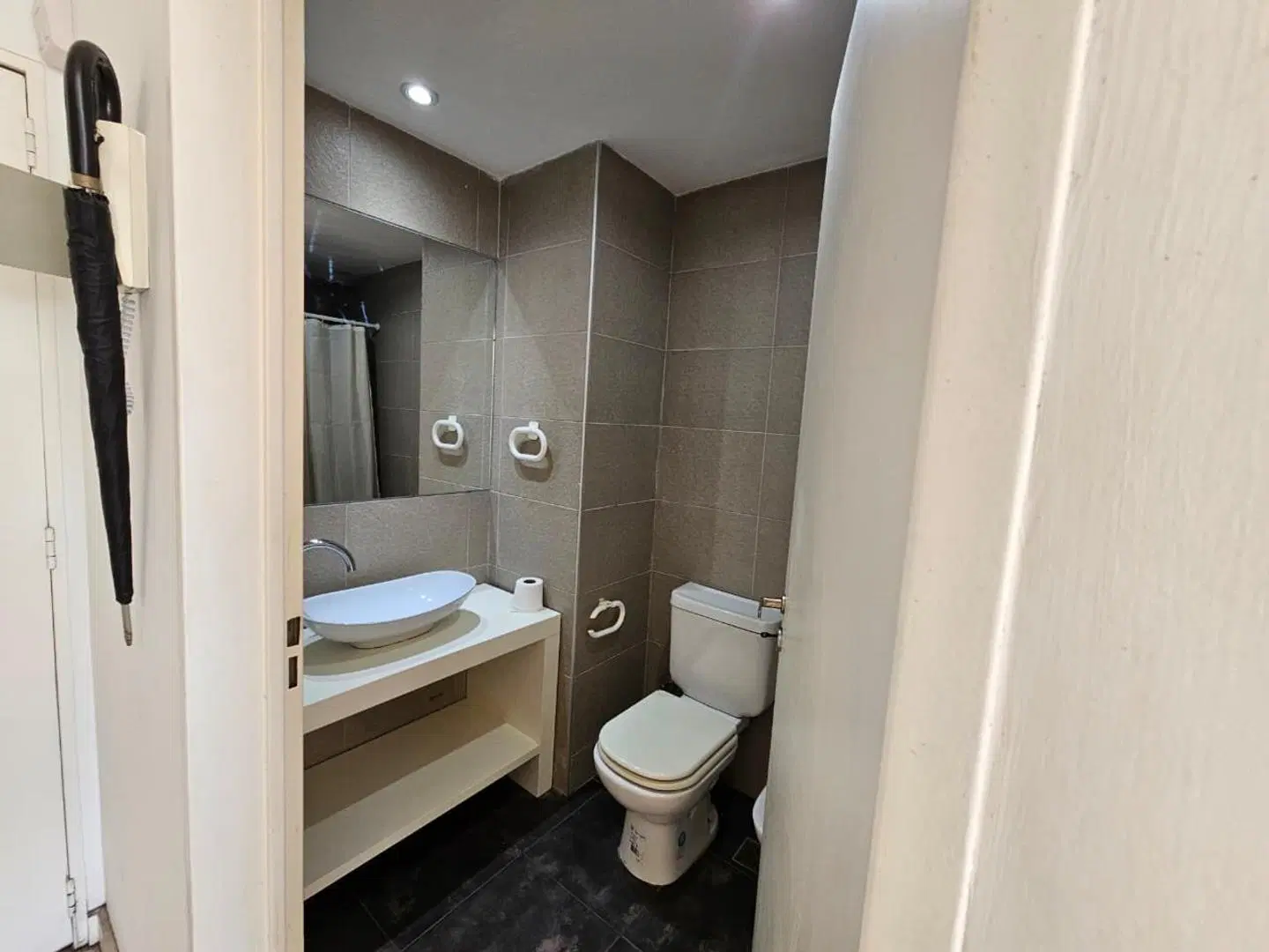 MONOAMBIENTES CON AMENITIES FLORES 8