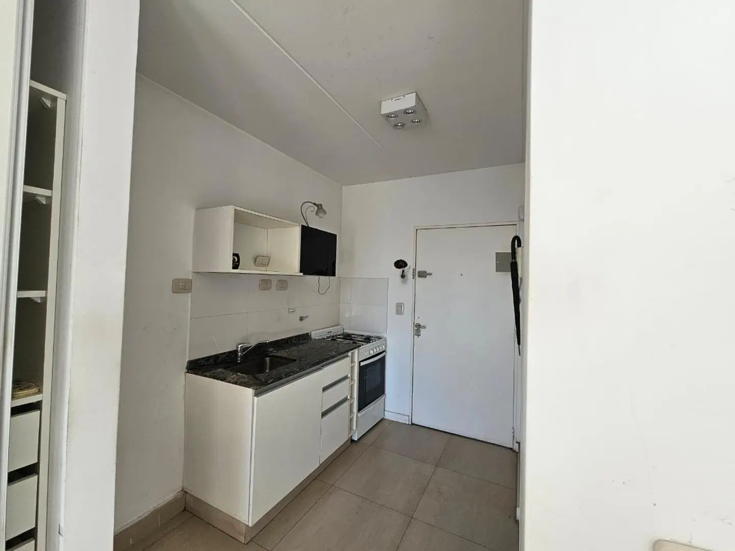 MONOAMBIENTES CON AMENITIES FLORES 4