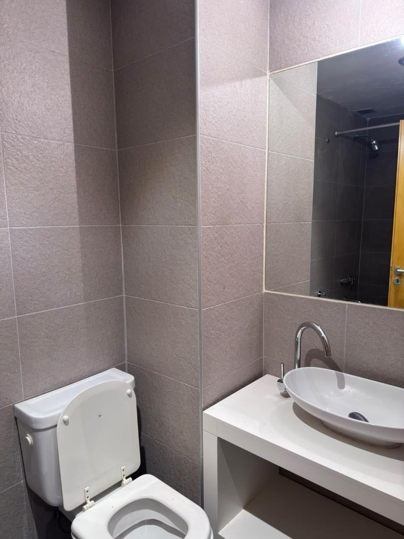 Foto de MONOAMBIENTE AMUEBLADO CON BALCÓN EXCELENTE UBICACIÓN, imagen 4