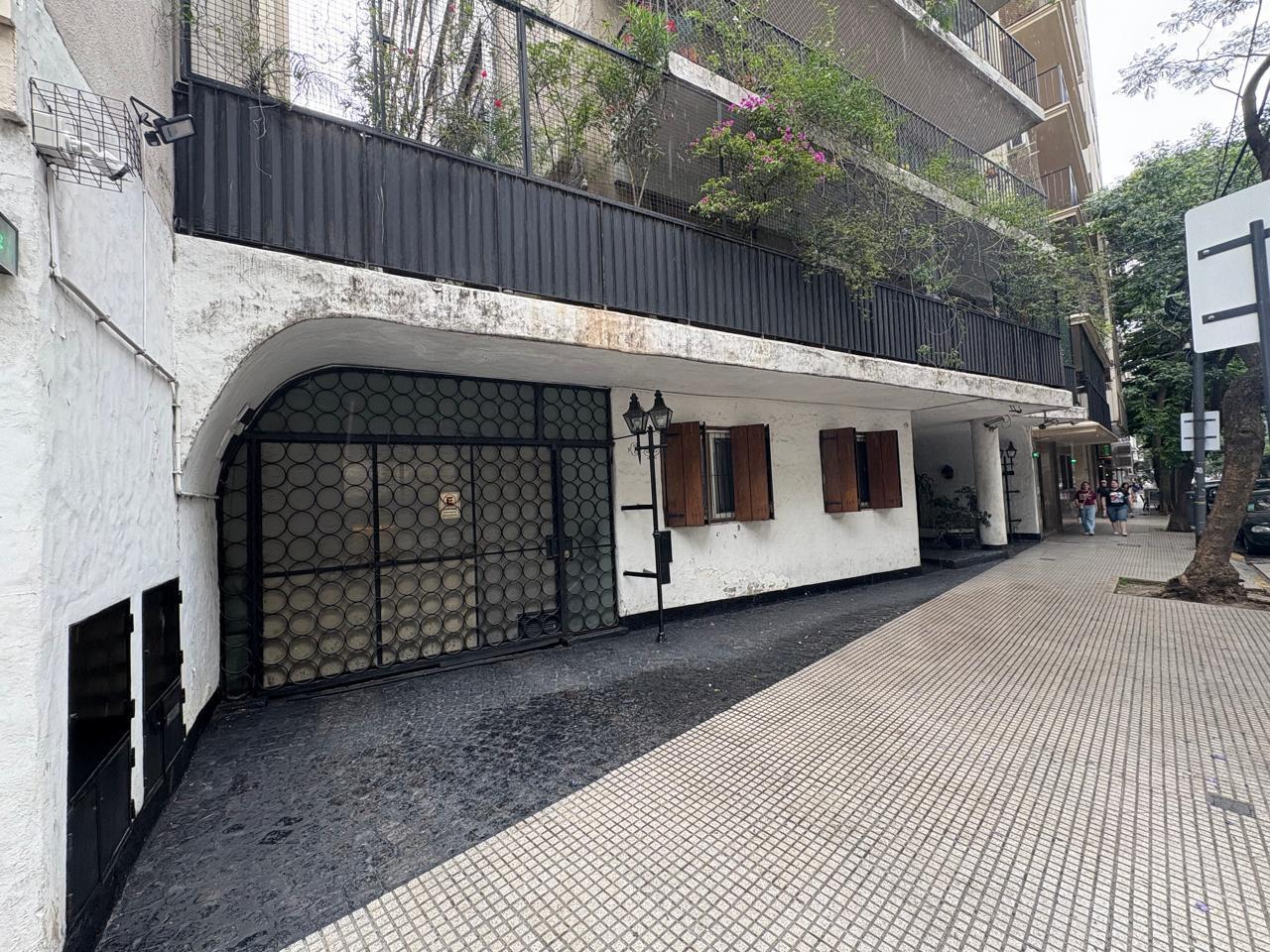 Recoleta: Planta Baja al frente, Apto Profesional, 3 Ambientes impecable