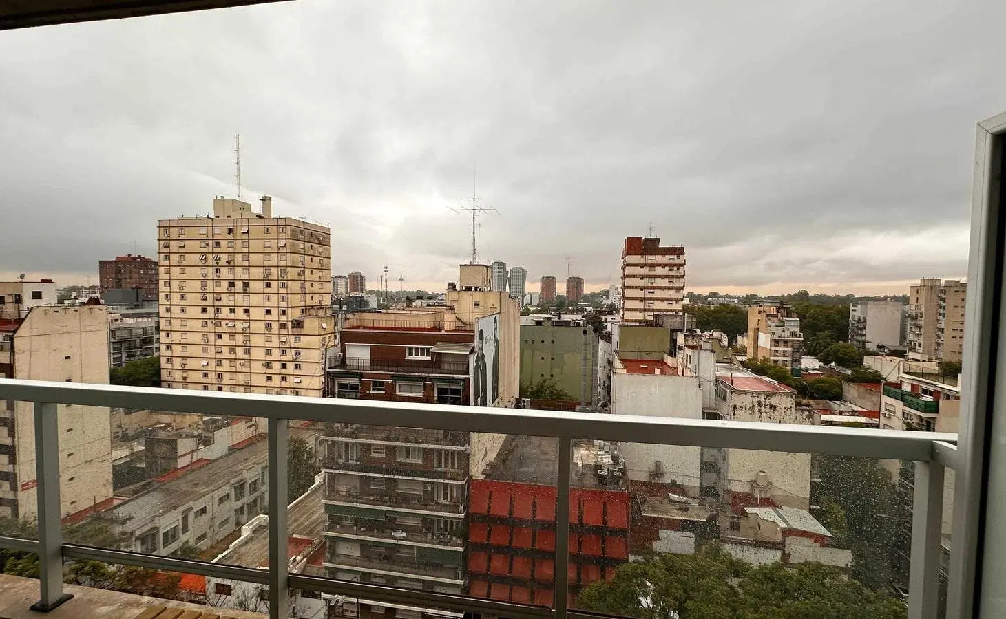 Belgrano: s/ Av. Libertador Excelente Monoambiente Apto Prof. con Vista al Rio 8