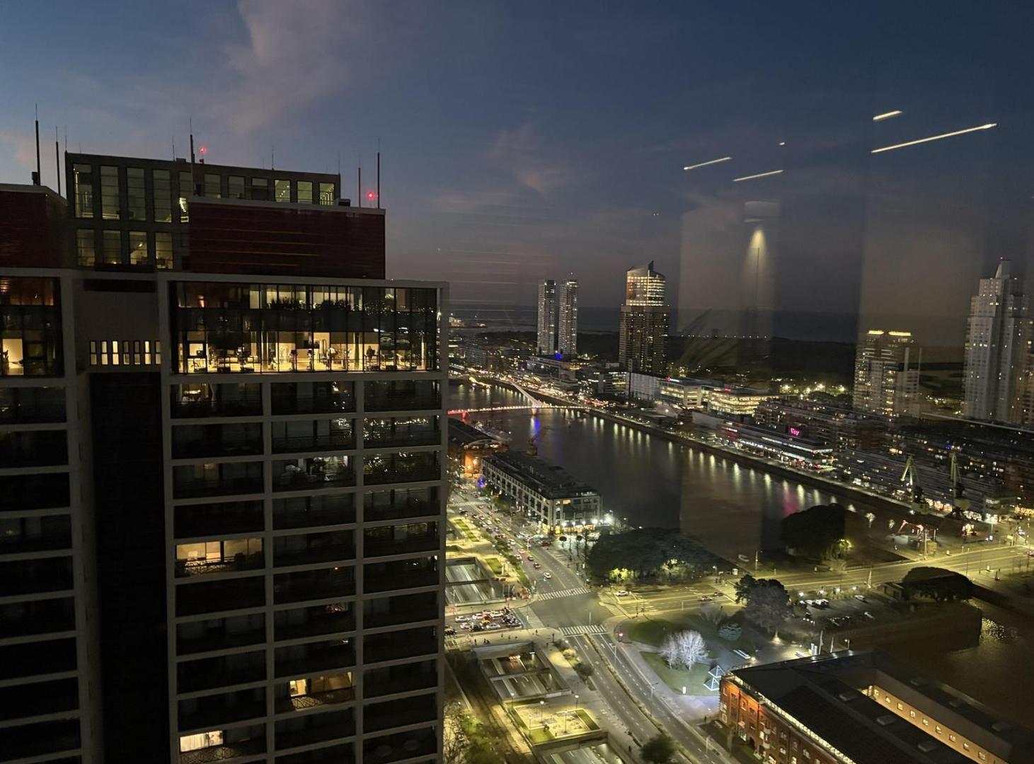 Foto de Puerto Madero: Quartier del Bajo, Amenities de LUJO. Piso 21, Loft, imagen 4