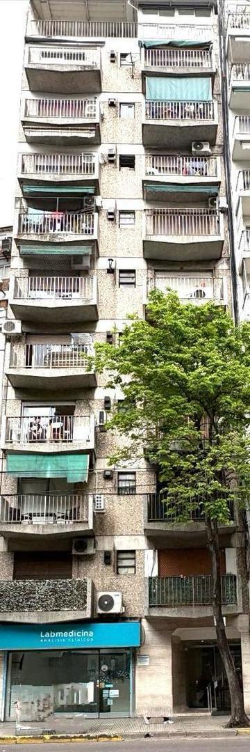 Foto de RECOLETA: 2 Ambientes Frente al ALTO PALERMO, imagen 2