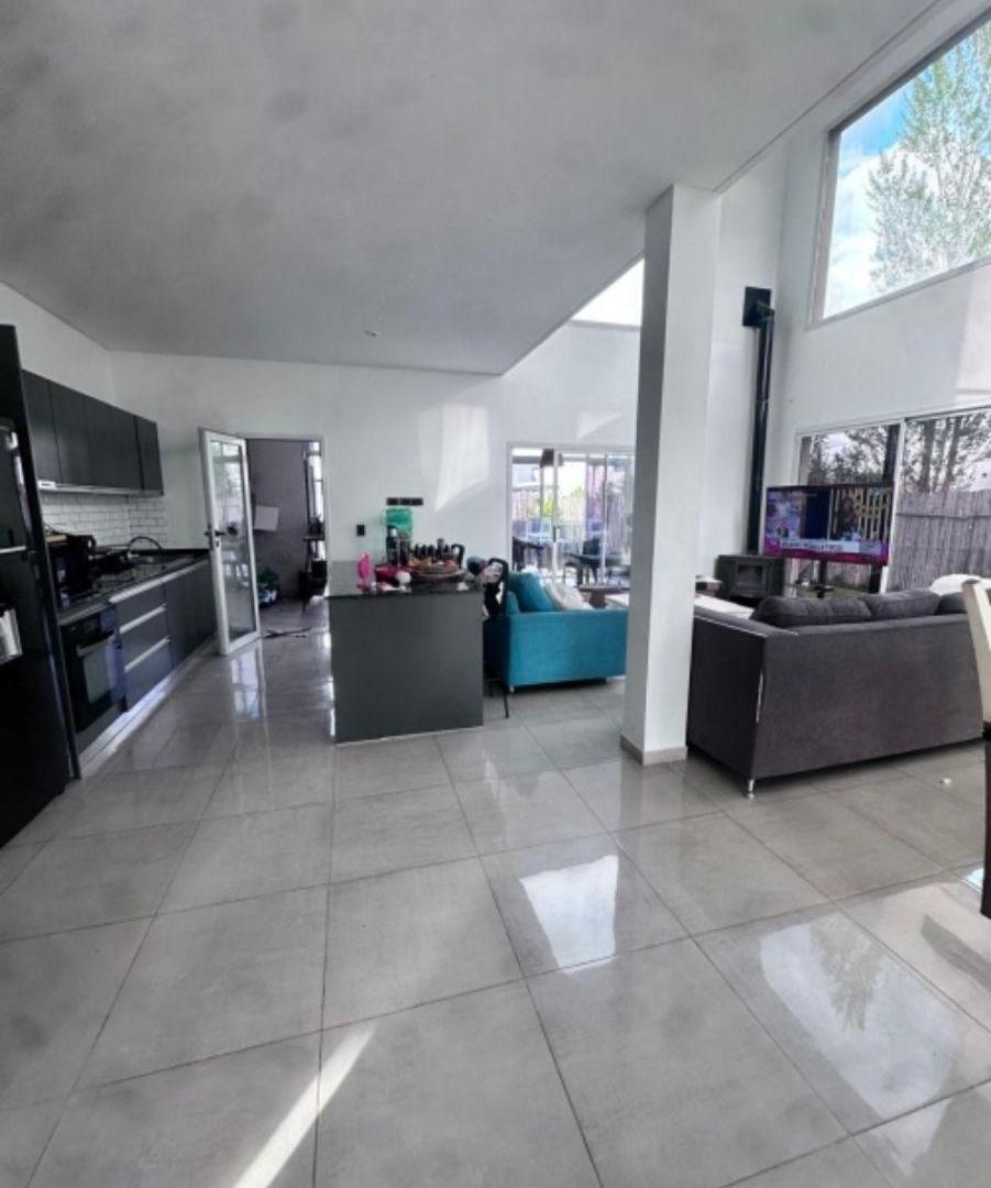 Foto de Venta de propiedad en Lagos de Canning 1, imagen 2