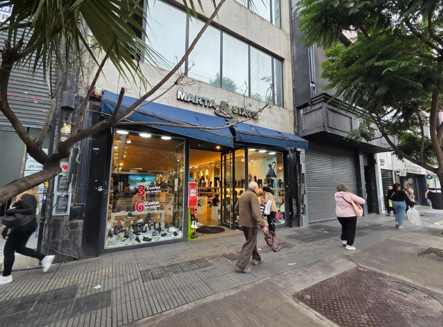 Suma tu marca a lo que viene, Local Cabildo y Echeverria 7 x 43 metros total 750 m2 3