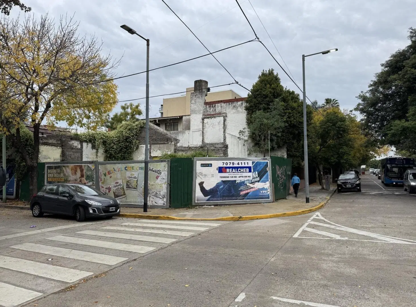 TERRENO Conesa esq Vedia apto construcción con vista abierta 8