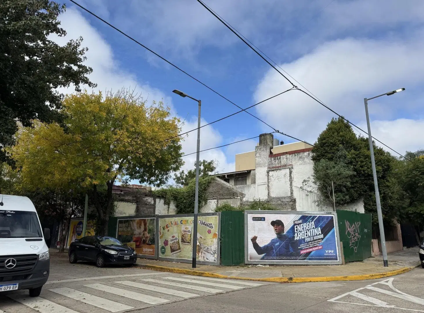 TERRENO Conesa esq Vedia apto construcción con vista abierta 2
