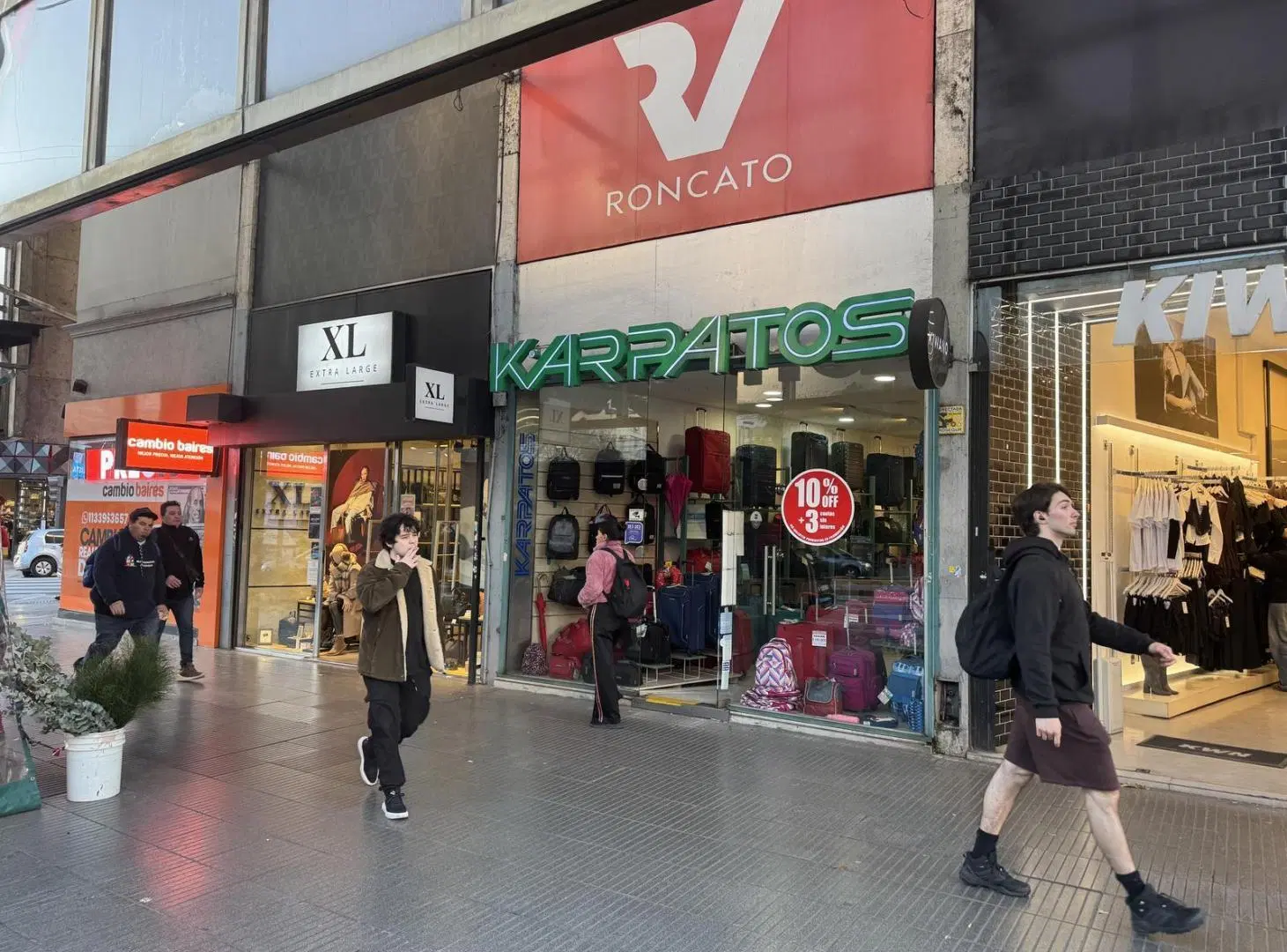 Cabildo y Pampa zona marcas Local 3,50 x 18 metros entrepiso 3