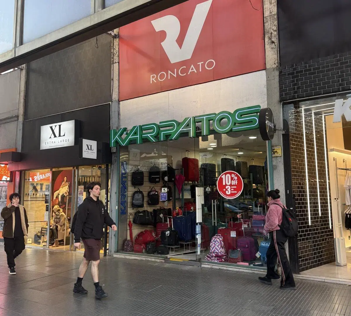 Cabildo y Pampa zona marcas Local 3,50 x 18 metros entrepiso 2
