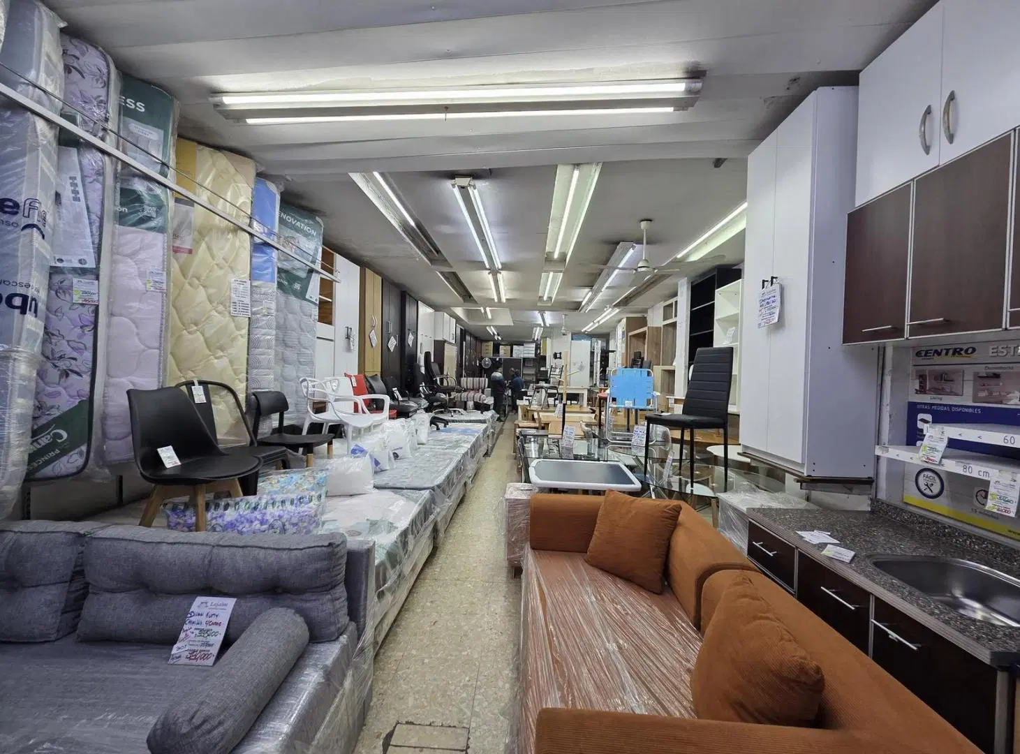 Santa Fe y Vidt cerca Alto Palermo local 180 m2 . Suma tu Marca a lo que viene. 2