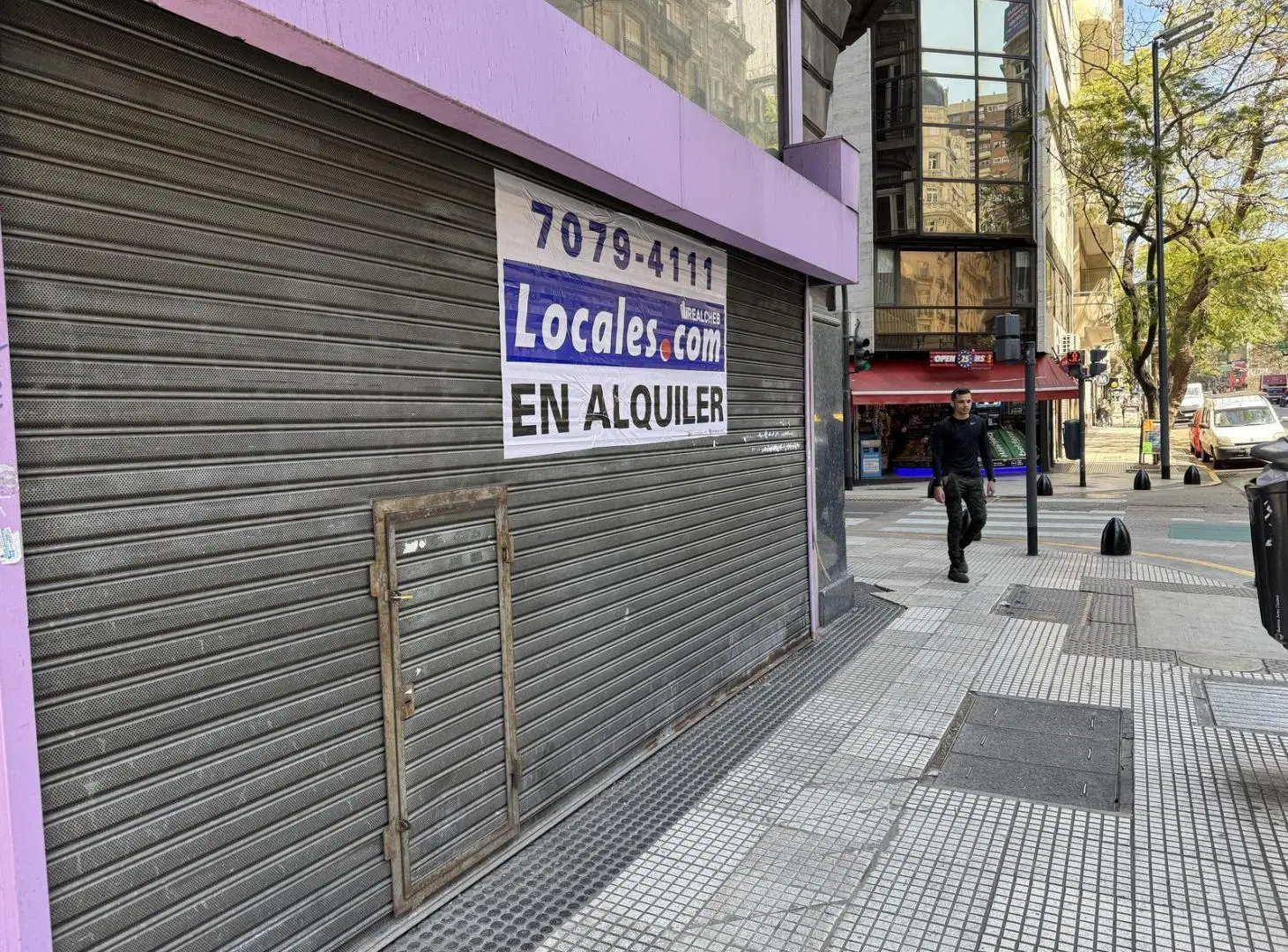 Local 5,50 x 6 mts SANTA FE Y SUIPACHA zona turística alquiler o venta 4