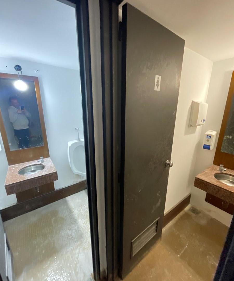 Local 5,50 x 6 mts SANTA FE Y SUIPACHA zona turística alquiler o venta