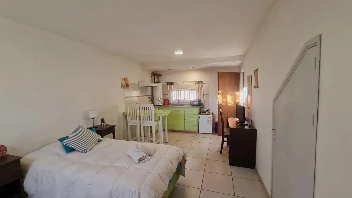 ¡ALQUILO Departamento Monoambiente Amoblado y Equipado - BARRIO UJEMVI 4