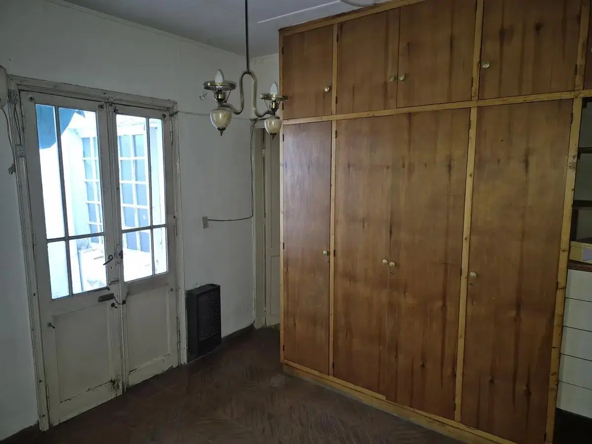 ¡OPORTUNIDAD ÚNICA! Casa a Precio de Terreno en Godoy Cruz
Ubicación Estratégica: Víctor Hugo y San 8
