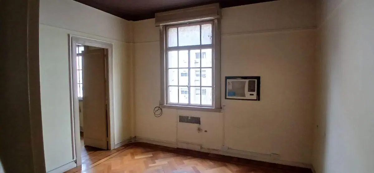 OFICINA DE 2 DESPACHOS AL FRENTE - MUY LUMINOSA - DETALLES DE ÉPOCA - ROQUE SAENZ PEÑA 1100 5