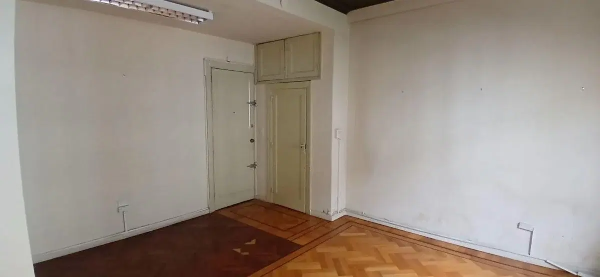 OFICINA DE 2 DESPACHOS AL FRENTE - MUY LUMINOSA - DETALLES DE ÉPOCA - ROQUE SAENZ PEÑA 1100 4