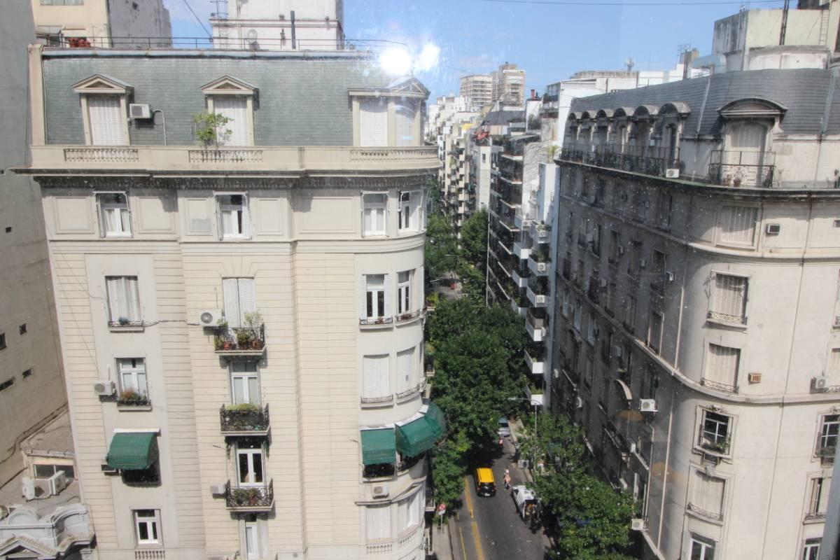 Av Callao 1300 - Recoleta - Piso Alto - 4 Dorm. 1