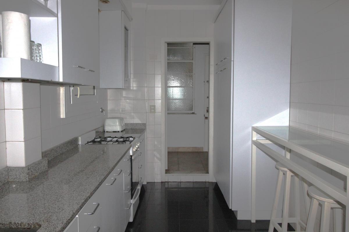 Foto de SUIPACHA 1300 - RECOLETA - VENTA - 3 DORMITORIOS - DEPNDENCIA DE, imagen 4