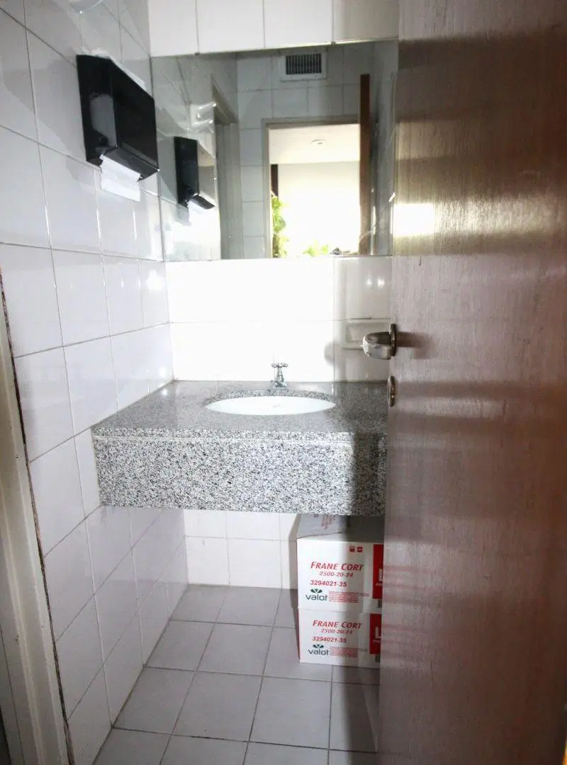 AVENIDA CORDOBA 1500 - TRIBUNALES - VENTA - ALQUILER - OFICINA - BAÑOS 4