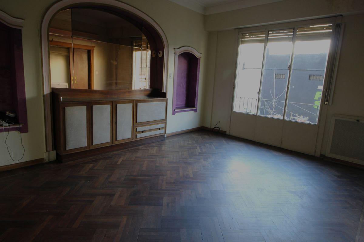Foto de SALTA 400 - MONSERRAT - VENTA - 2 DORMITORIOS - DEP - A REFACCIONAR, imagen 3