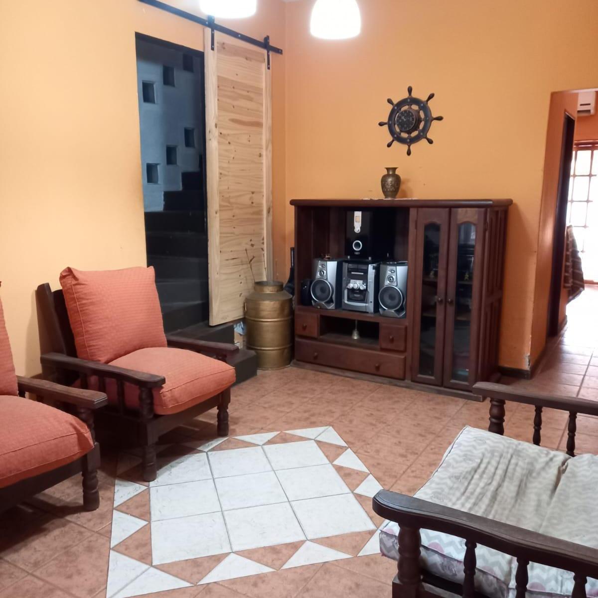 Gran Casa con Piscina. acepta Menor Valor. Posible Financiación Parcial 1