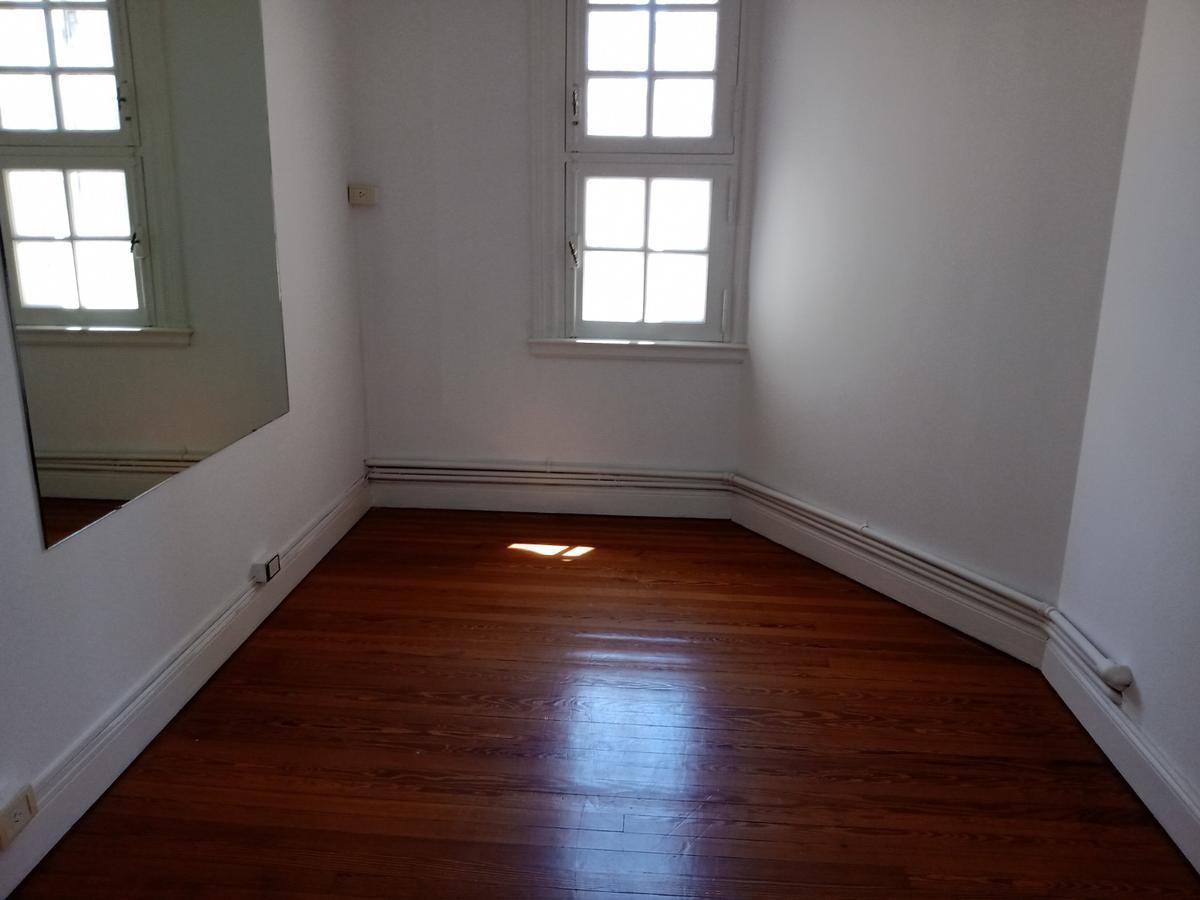 Piso de Oficinas en Recoleta Las Heras a m de La Plaza Vte. Lopez 5