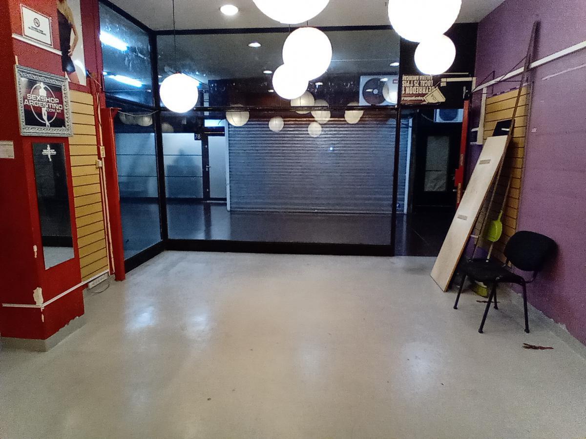 Foto de Venta Local en Palermo (Galeria Sta Fe y Pueyrredon), imagen 3