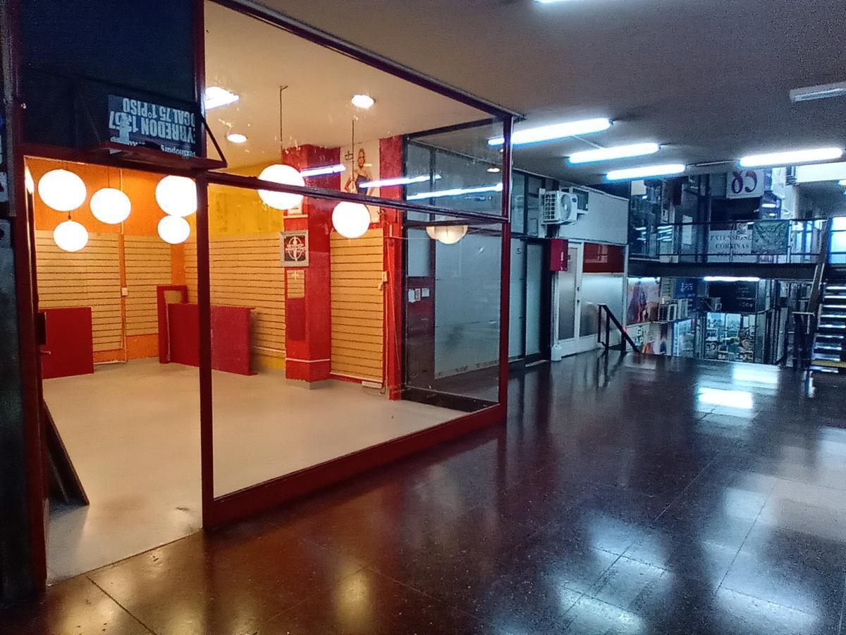 Foto de Venta Local en Palermo (Galeria Sta Fe y Pueyrredon), imagen 4